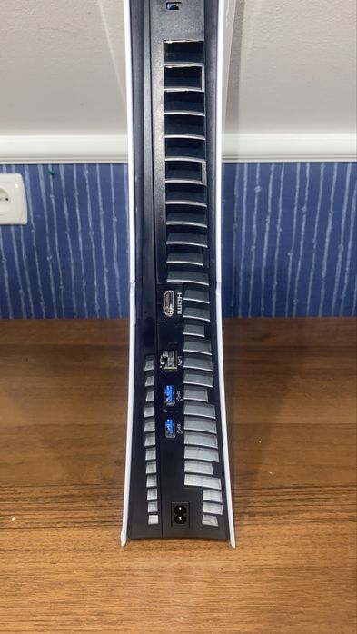 Продаю PS5 (PlayStation 5) Slim Digital Edition + чорний геймпад