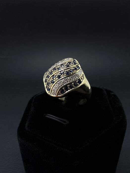 Золота каблучка / золотое кольцо / діаманти / сапфіри / бриллианты