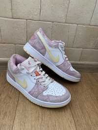 Жіночі кросівки Nike Air Jordan Retro 1 Low Multicolor