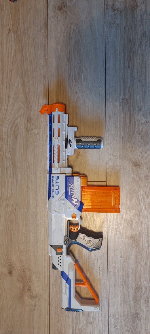 Pistolet Nerf retaliator