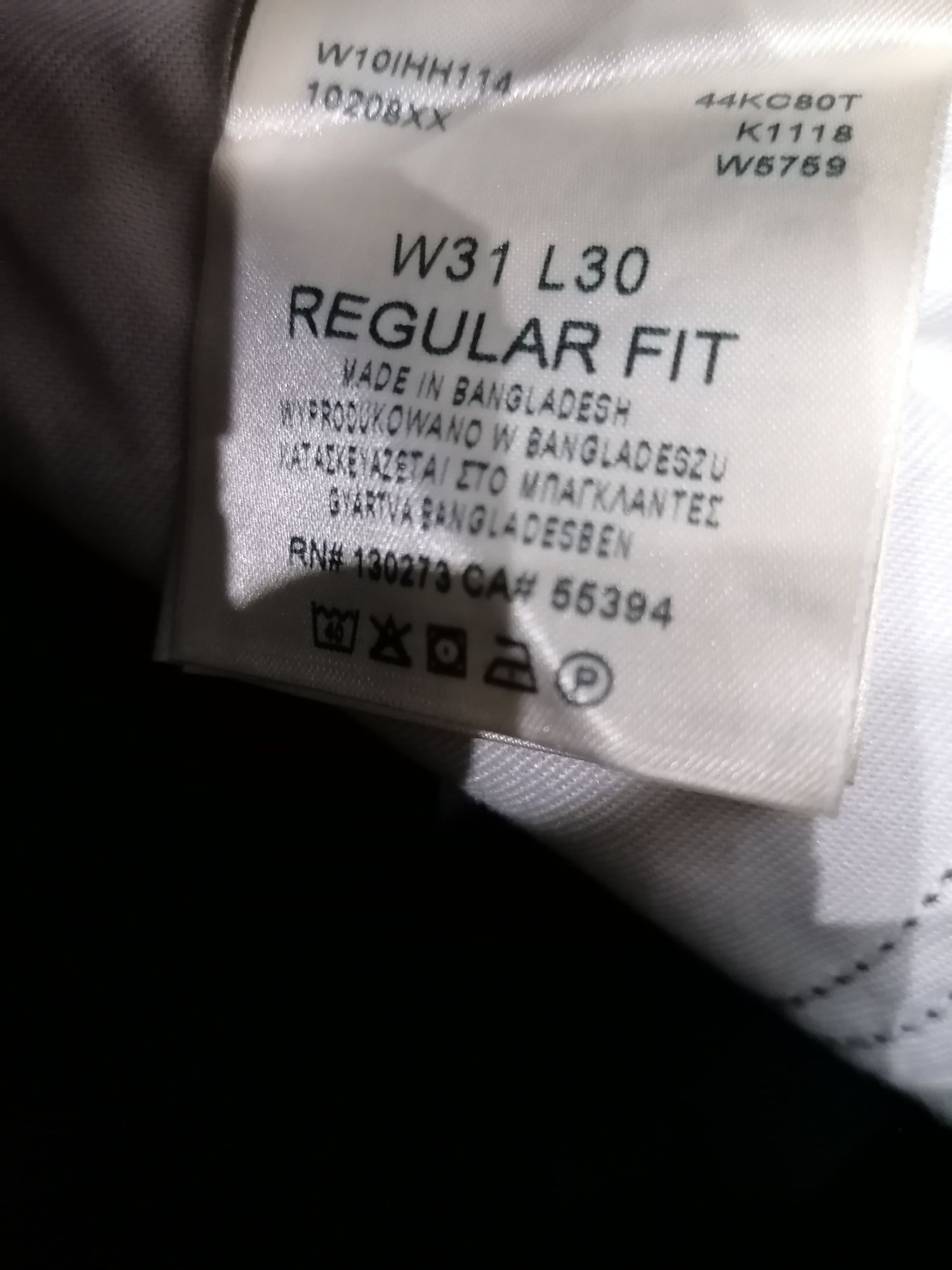 Nowe spodnie Wrangler czarne jeansy W 31 L 30 Regular