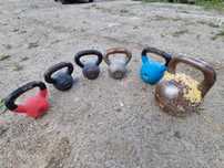 Zestaw żeliwnych kettlebell 6, 8, 10, 12, 14, 16kg. Razem 66kg.