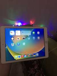 Продаю iPad 6 на 128gb