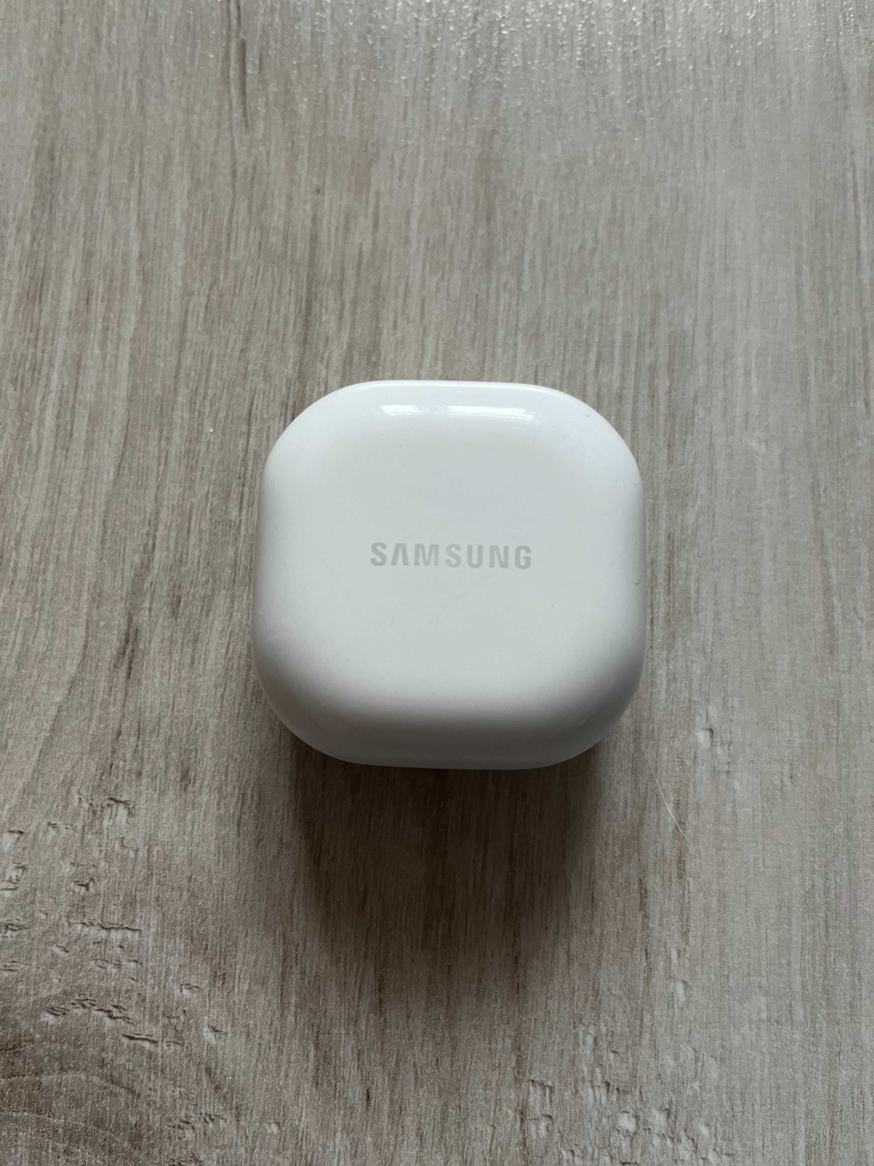 Samsung Galaxy Buds FE etui ładujące