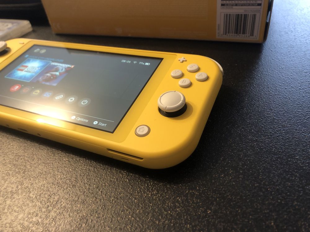 Konsola Nintendo Switch Lite Żółta 2 GRY JAK NOWA