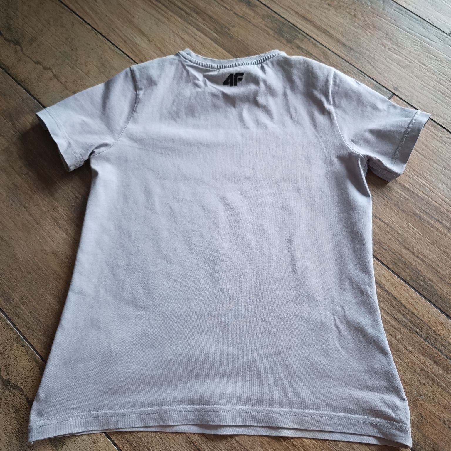 T-shirt 4f rozmiar 140