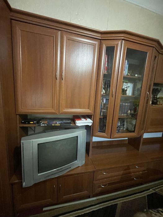 Меблева сиінка у вітальню