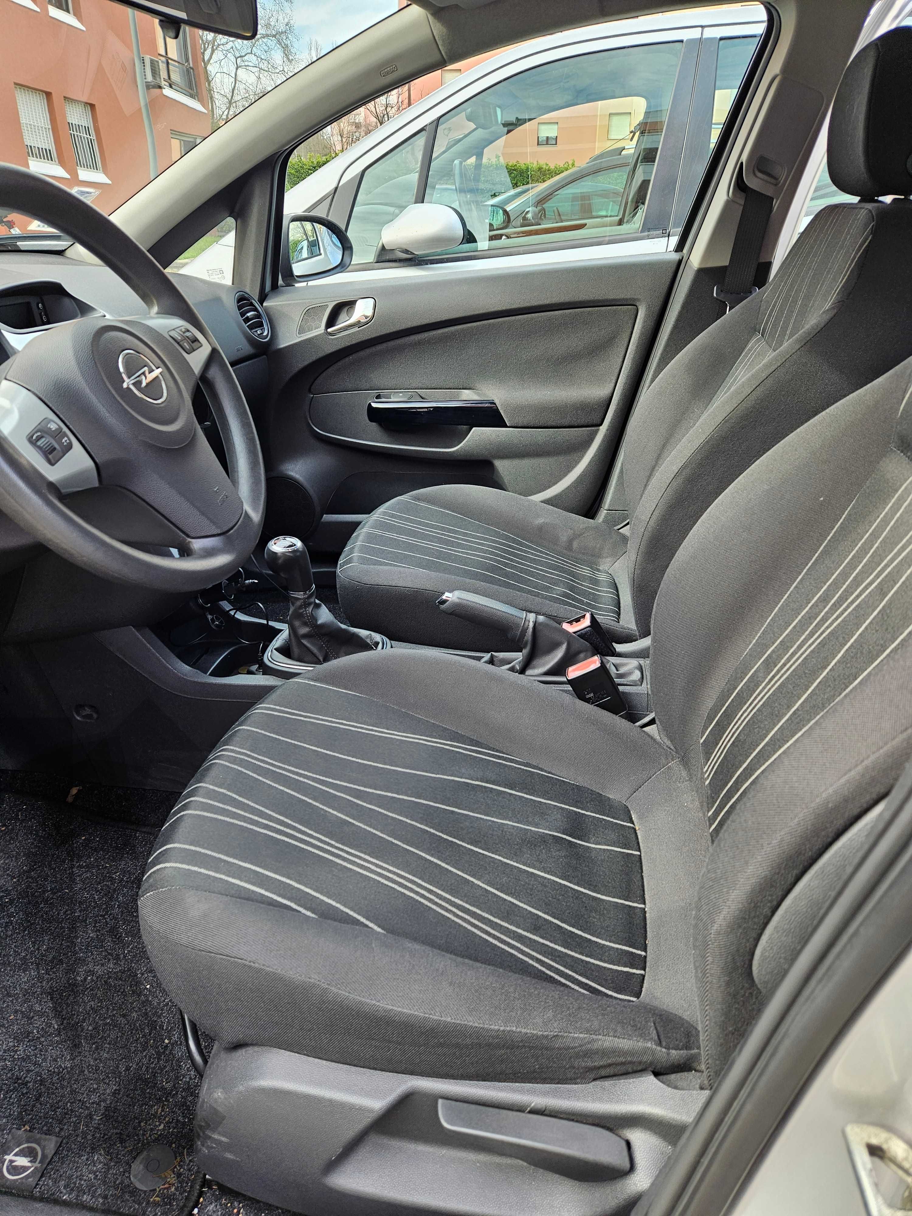 Opel Corsa 1.2 Enjoy