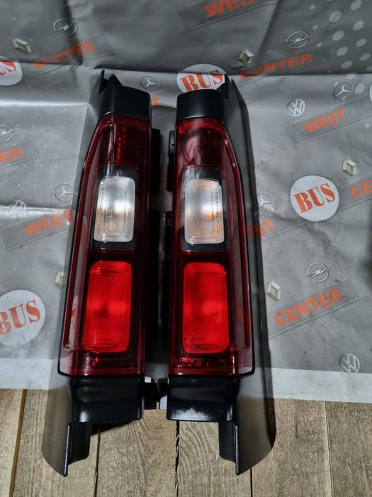 Фонарь задний фара задняя Renault Trafic 3 Opel Vivaro 3