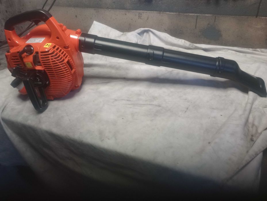 Dmuchawa odkurzacz do liści Demon M88175