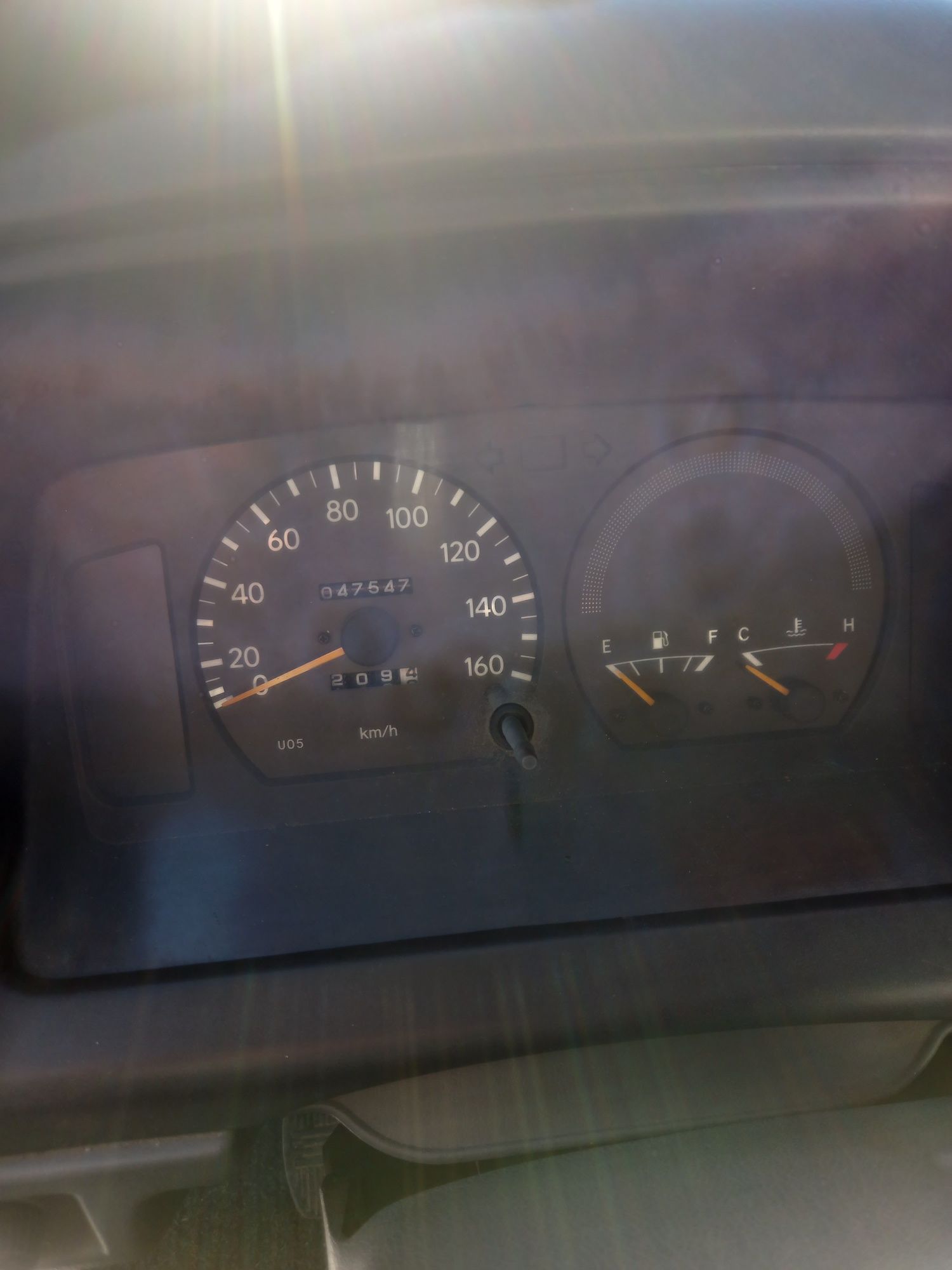 Toyota dyna 150 com barquinha