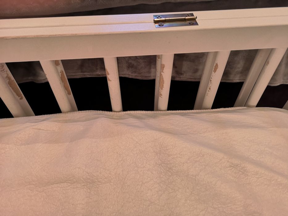 Детская кроватка с маятником матрас мобиль комплект Дубок