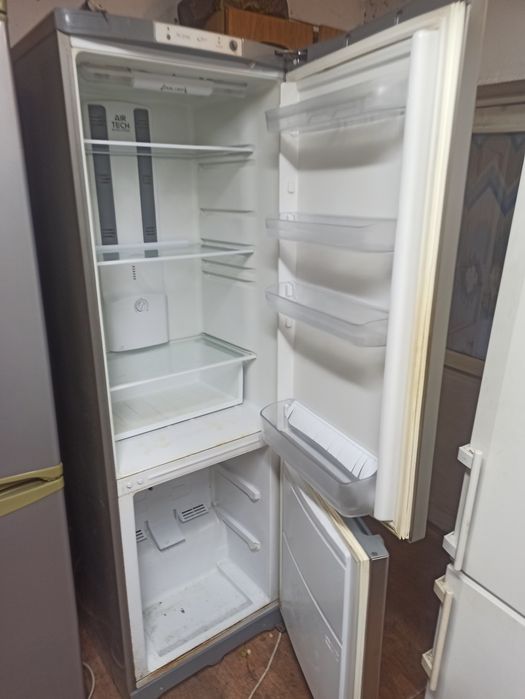 Холодильник Аристон lg