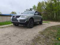 Volkswagen Touareg 2.5TDI R5 174kM 4x4, monitory