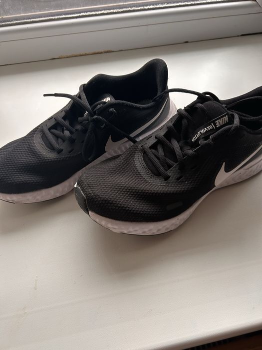 Кросівки жіночі Nike