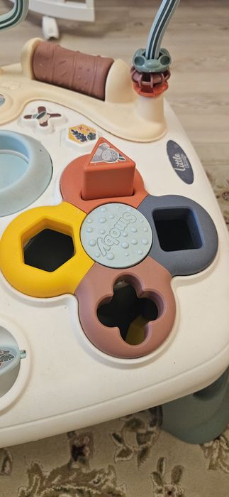 Ігровий інтерактивний столик для малят