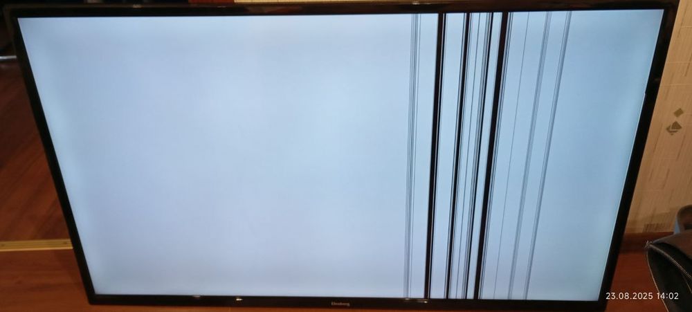 Телевизор Elenberg 48DF4030 под ремонт