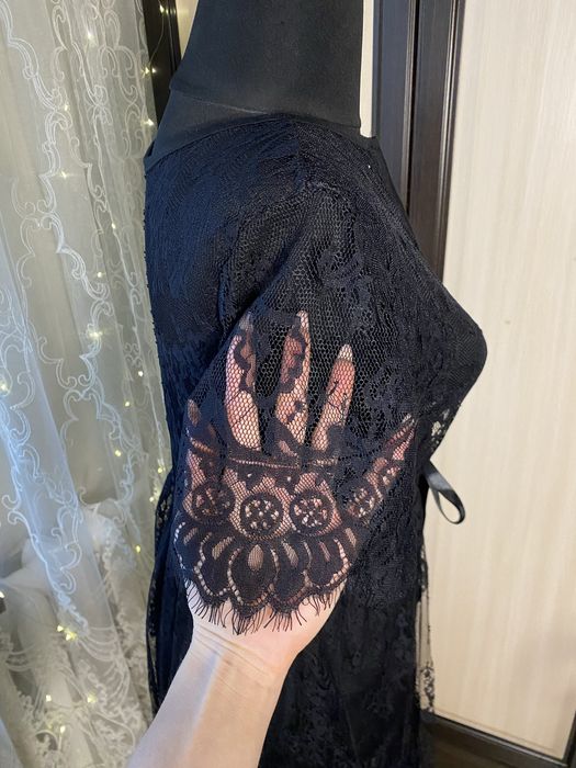 Продам жіночий чорний мережевний халатик.