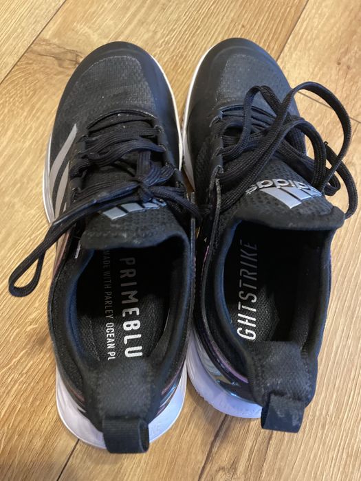 Buty damskie sportowe Adidas Lightstrike