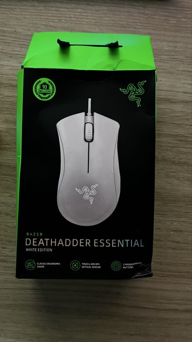 Rato razer deathadder essential