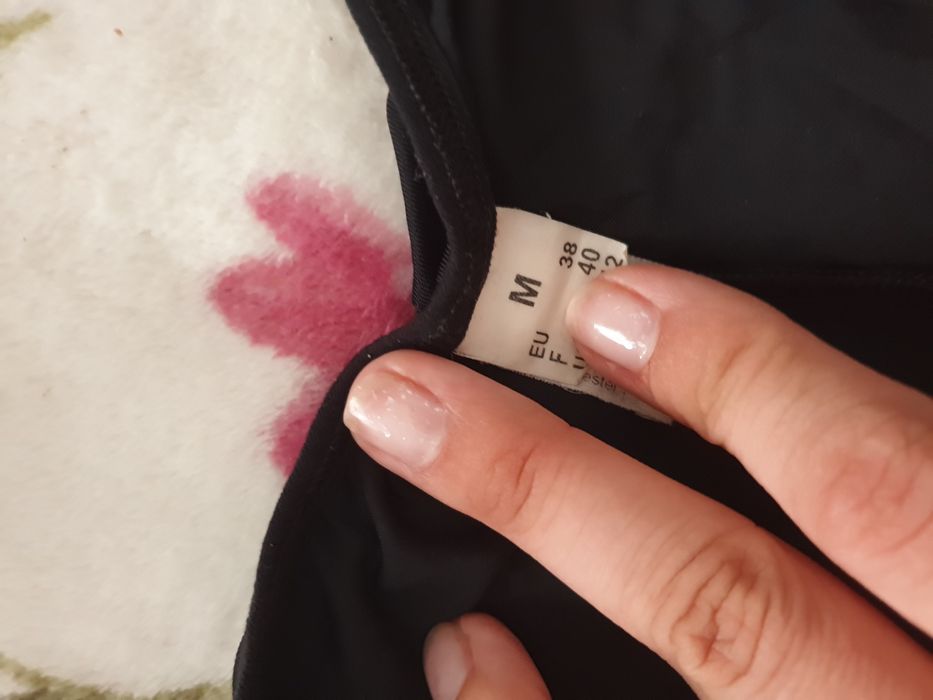 Komplet bielizny damskiej Gorsenia Evita czarna bielizna paski