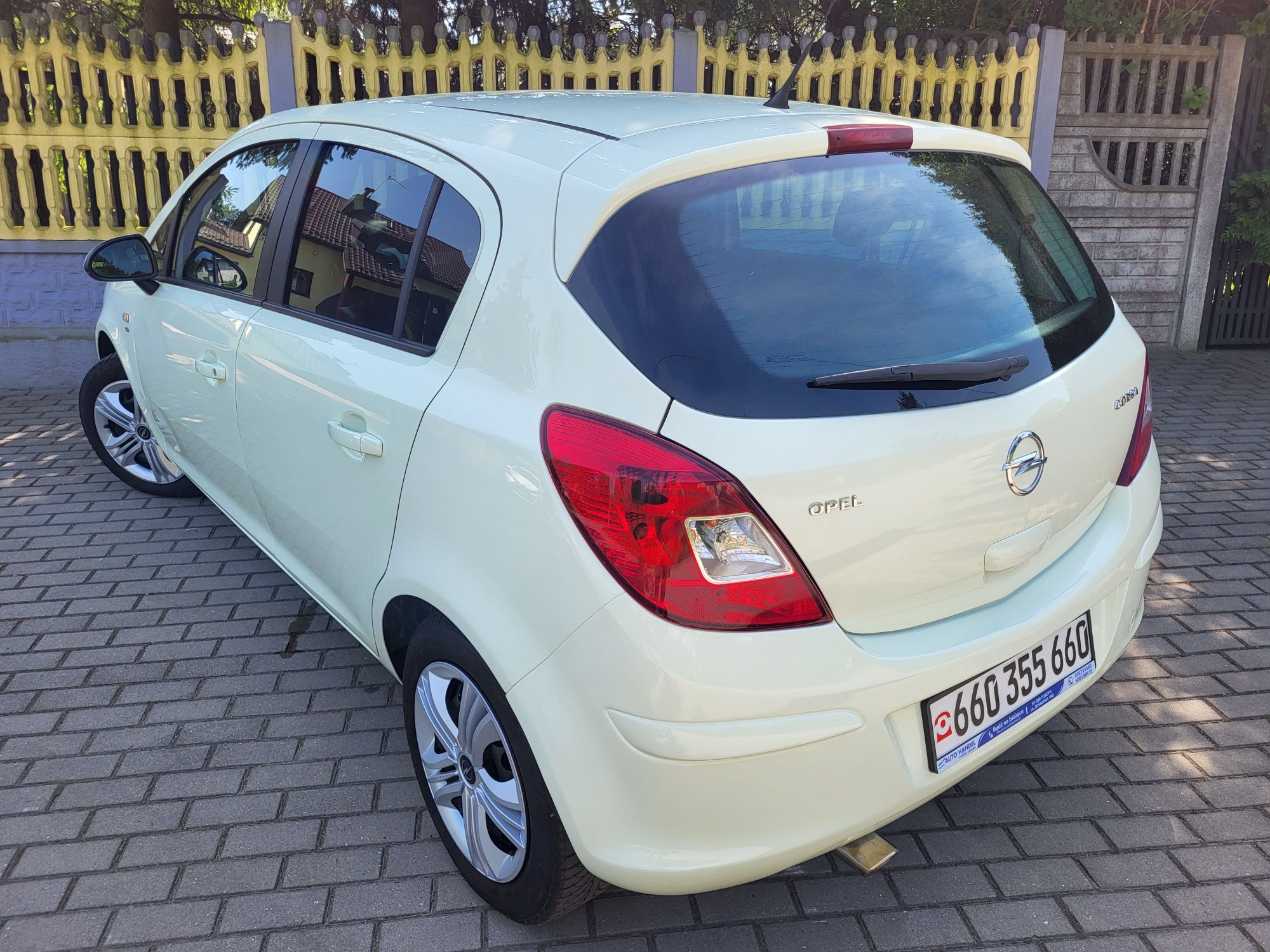 Opel Corsa D 1.2 benz 5 drzwi Klima WZOROWY EGZEMPLARZ Z Niemiec!