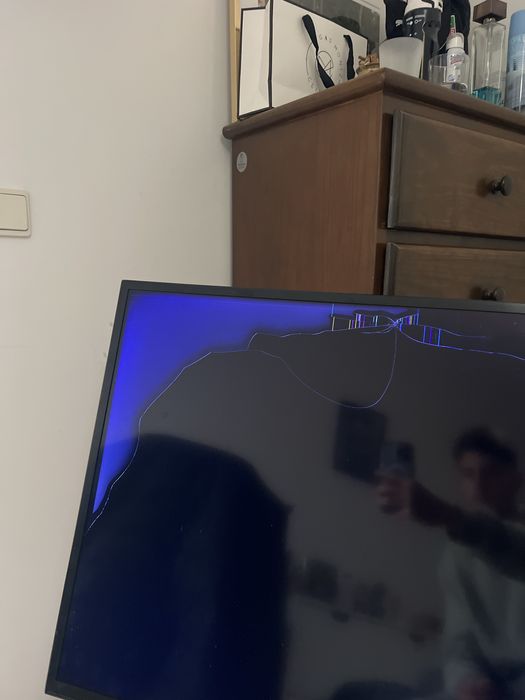 TV Samsung 41 polegadas com Painel LCD partido