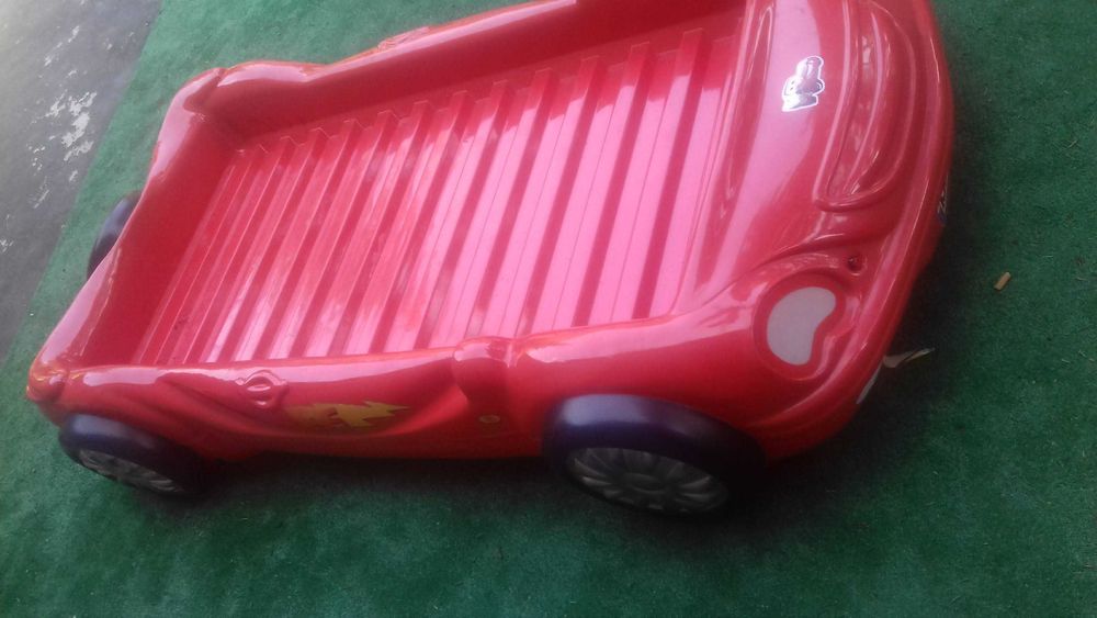 Łóżko dziecięce Samochód bdb jakości. Lampy Led