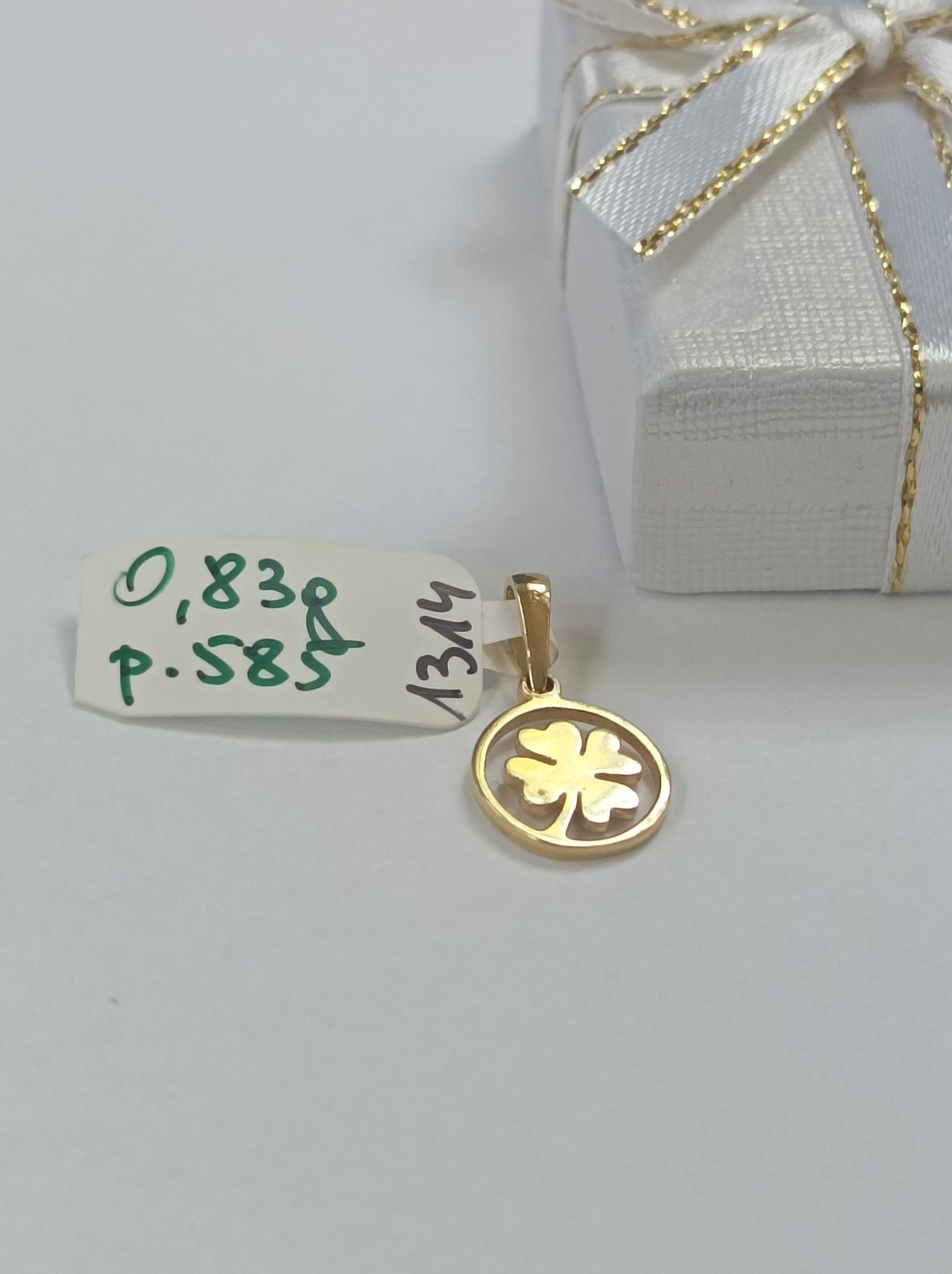 Złoty wisiorek koniczynka, złoto 585 (7M)