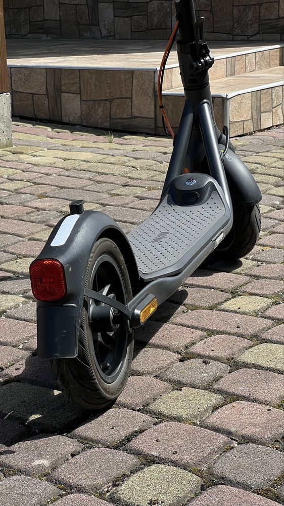 Електросамокат Ninebot F30D by Segway