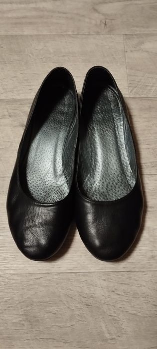 Кожаные балетки женские