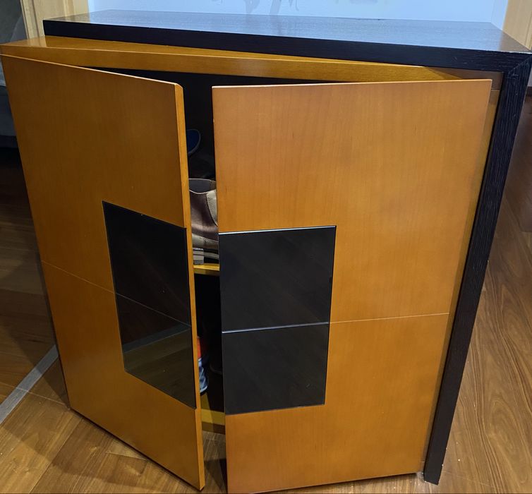 Móvel “O Brasileiro” – Madeira | 93x93x48 cm | Com pequeno desgaste