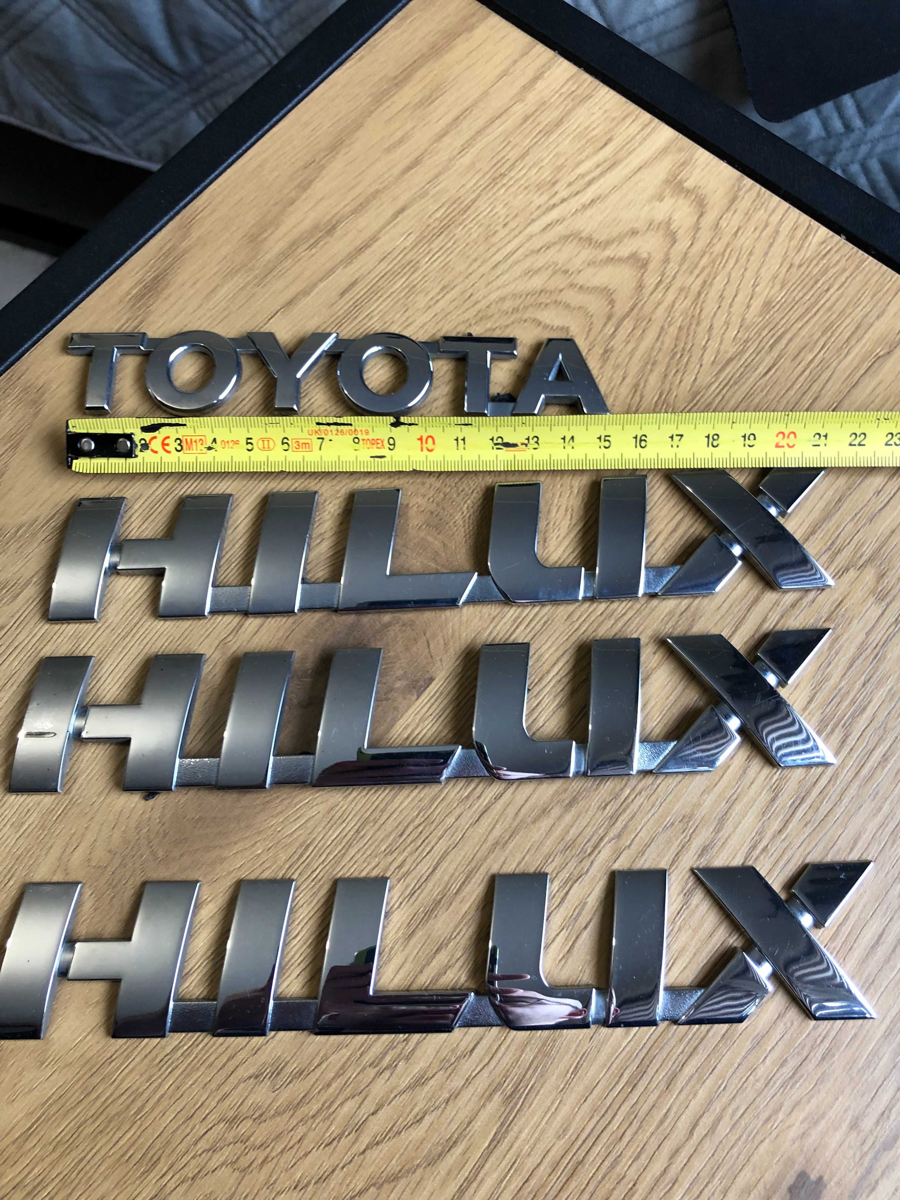 emblemat znaczek napis logo Toyota HILUX