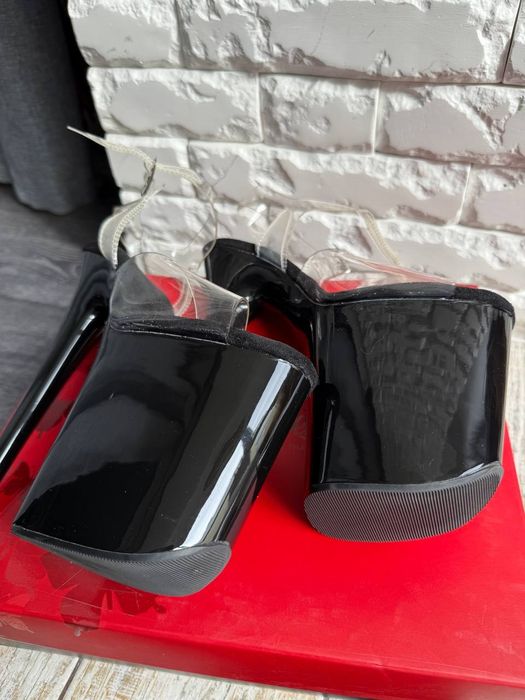 Стрипи Pleaser тройки 
Обувались раз
Без потертостей
Чехол для