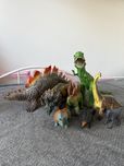 Duży zystaw dinozaurów gumowych