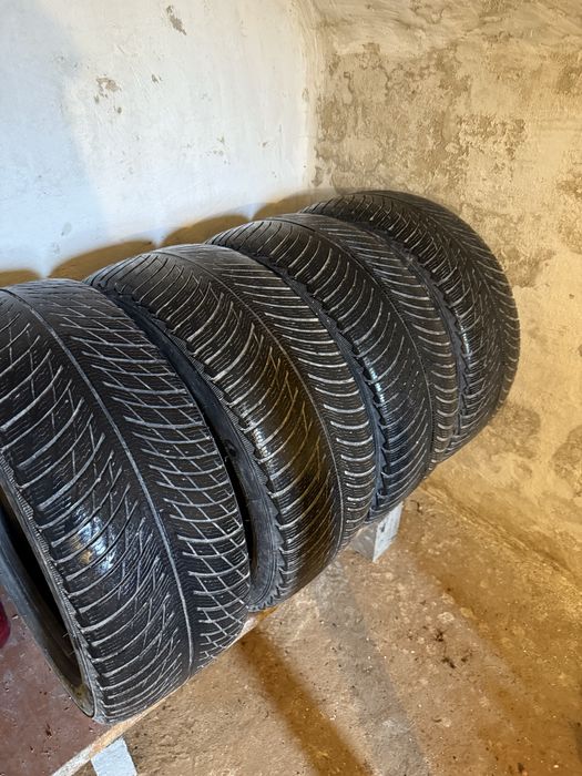 Michelin Pilot Alpin 5 235/45 R18 98V зима шини