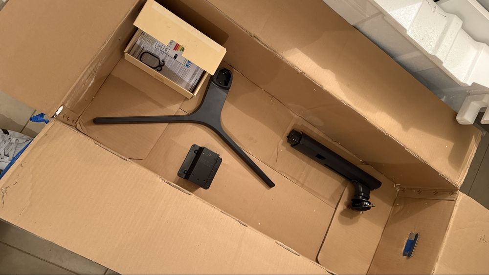 Monitor Samsung 43” C43J890DKUX 32:10 USB-C KVM
