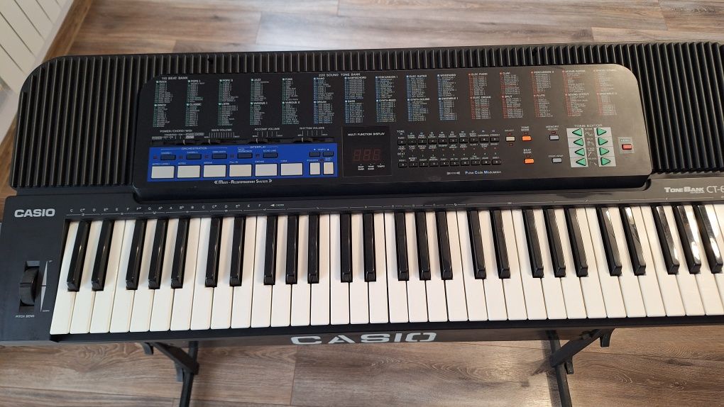 Keyboard organy CASIO CT 670 plus statyw