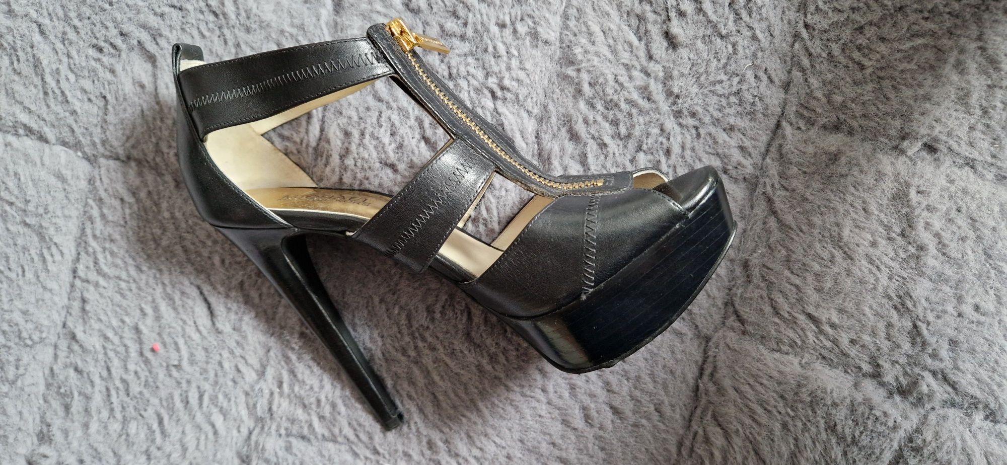 Buty na obcasie wysokie