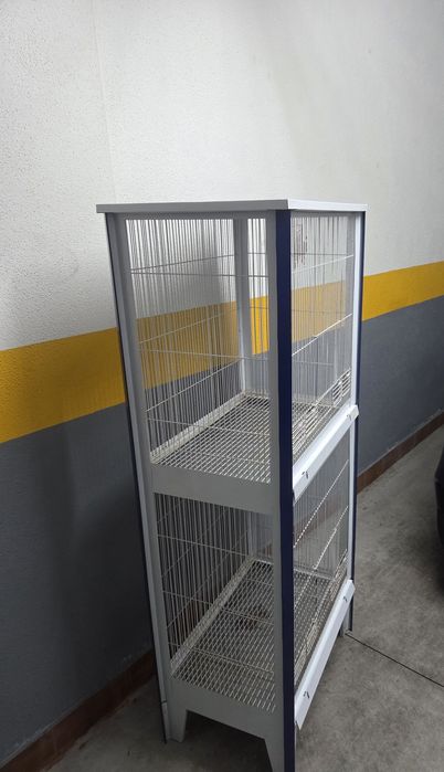 Gaiola para pássaros grande