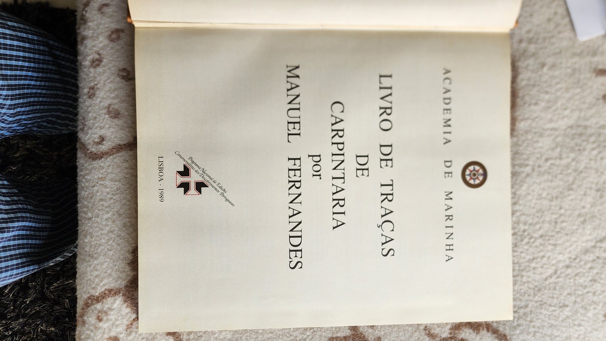 Vendo livro de traças de carpintaria de Manuel Fernandes
