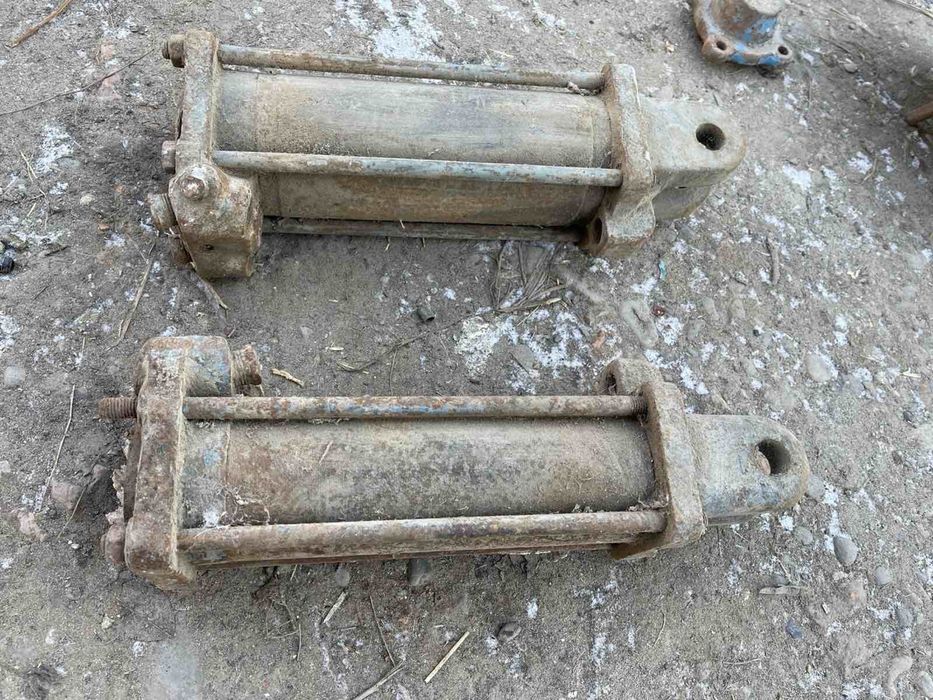 Продаю циліндер Цс-75 на востановленію т -40 кпс4 сз3-6