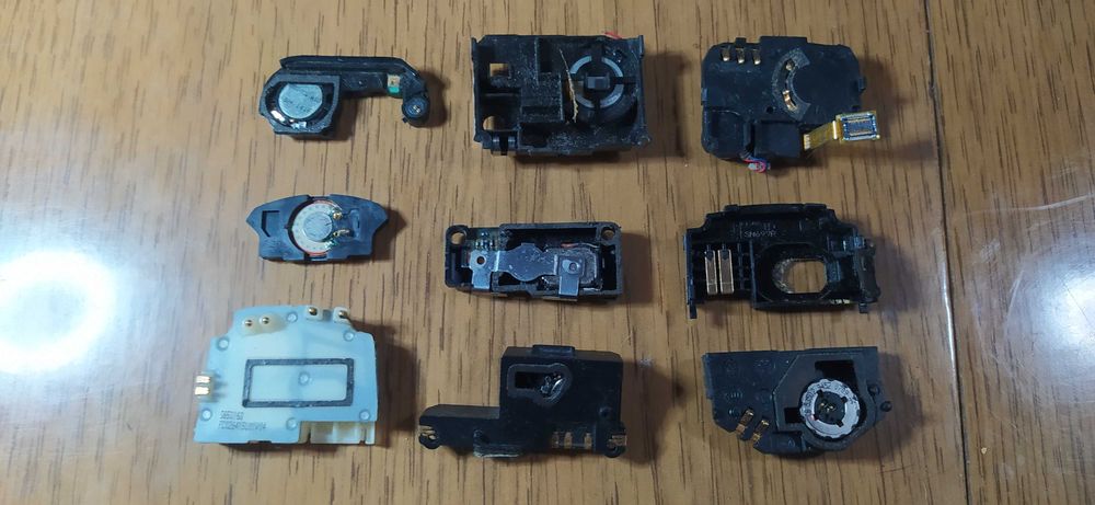 Запчасти от телефонов, микрофоны, вибромоторы, динамики, гнёзда зарядк
