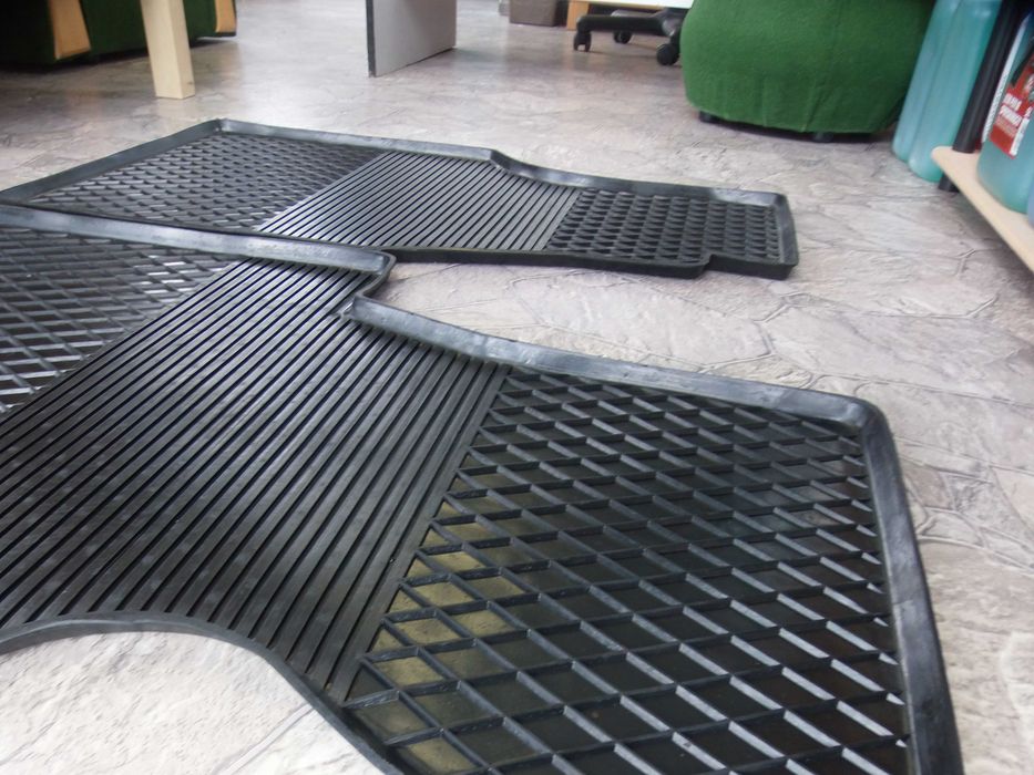 Dywaniki Gumowe Korytka VW Volkswagen Transporter T4