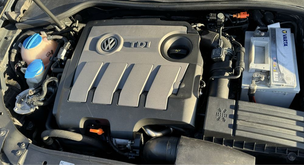 Vw GOLF VARIANT HIGHLINE VI 1.6 tdi cayc 105cv.