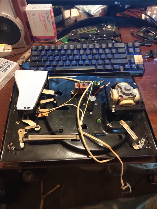 Вініловий програвач