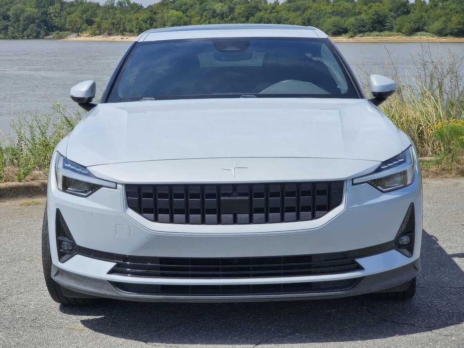 Polestar 2      2022