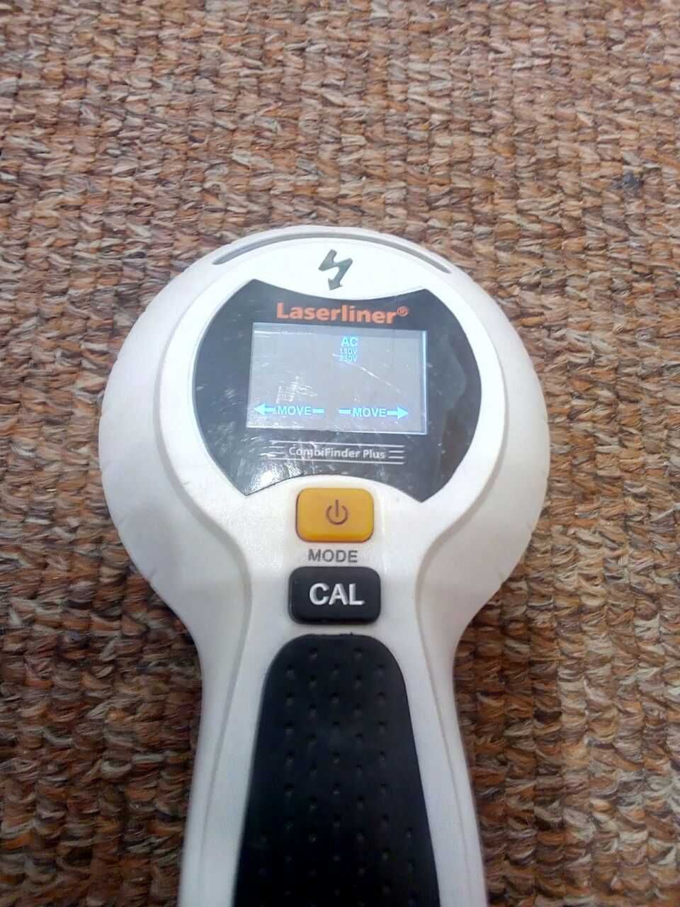 Детектор ,тестер прихованої проводки  Laserliner CombiFinder Plus