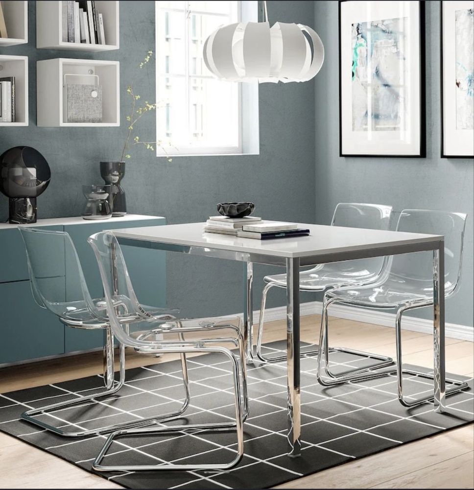 Mesa cromada em vidro IKEA + 4 Cadeiras