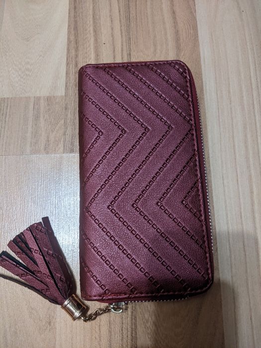 Красивый женский кошелек